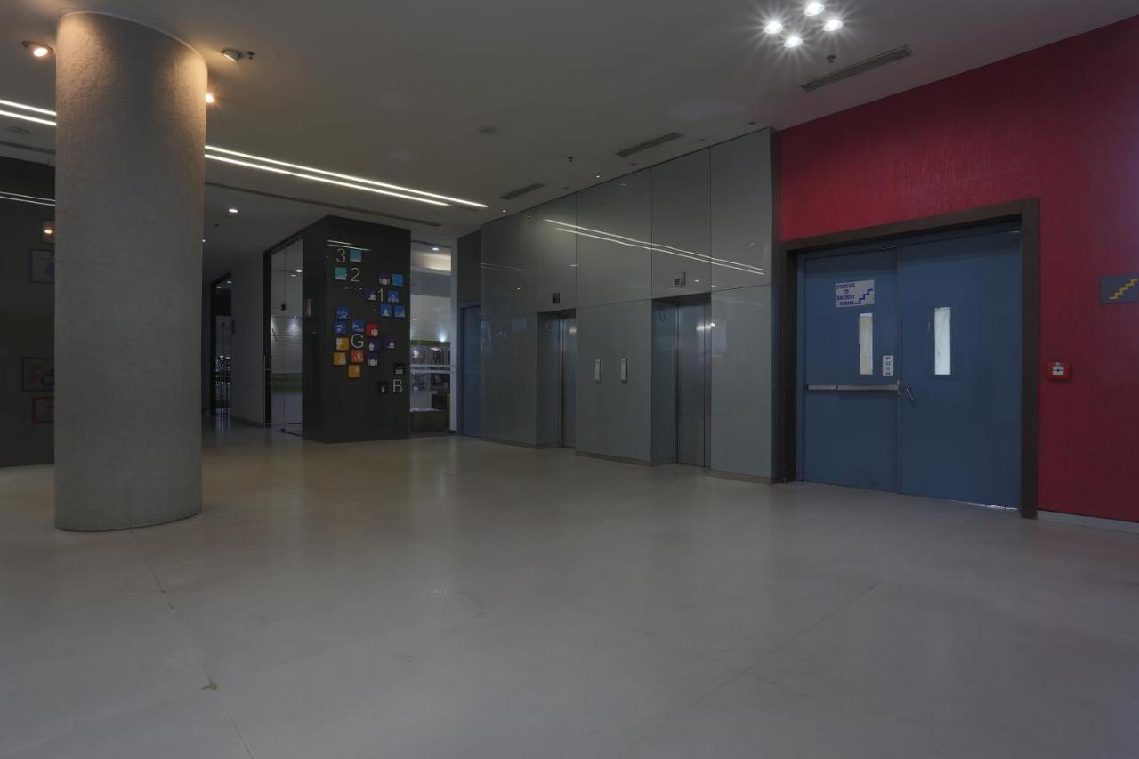 Ymca International Centre Ahmedabad Exterior foto
