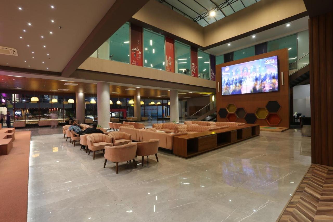 Ymca International Centre Ahmedabad Exterior foto